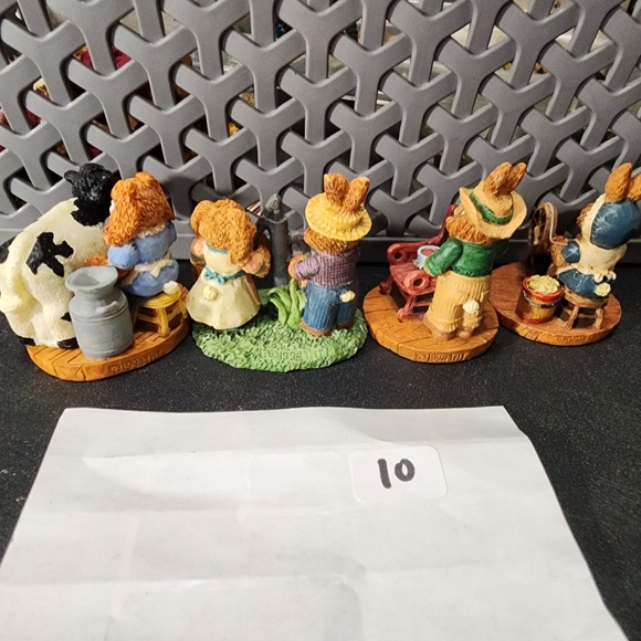4 Tim Wolfe Country Bunnies Miniature Figurines Lot Resin Easter - Picture 6 of 6